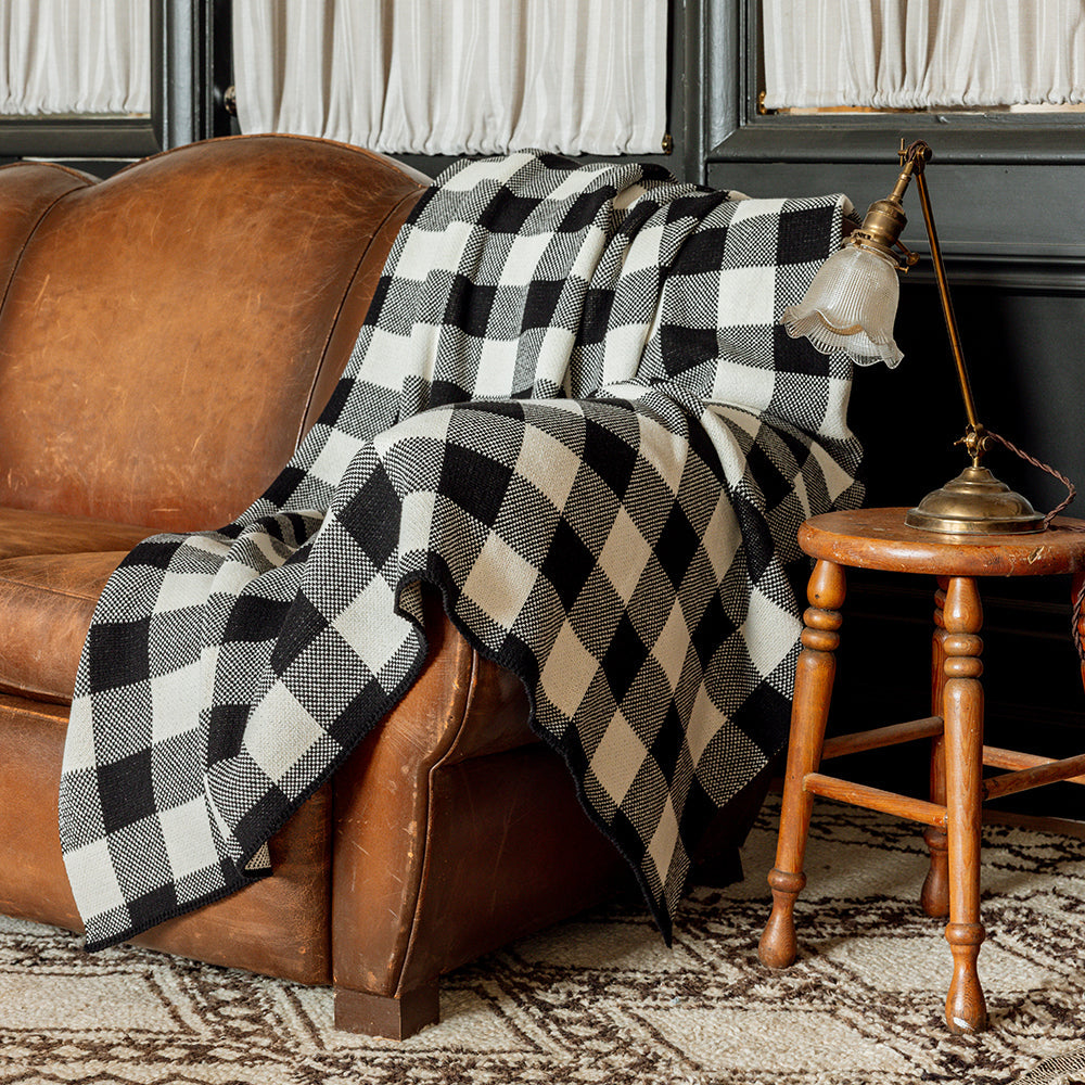 #color_Black + Ivory