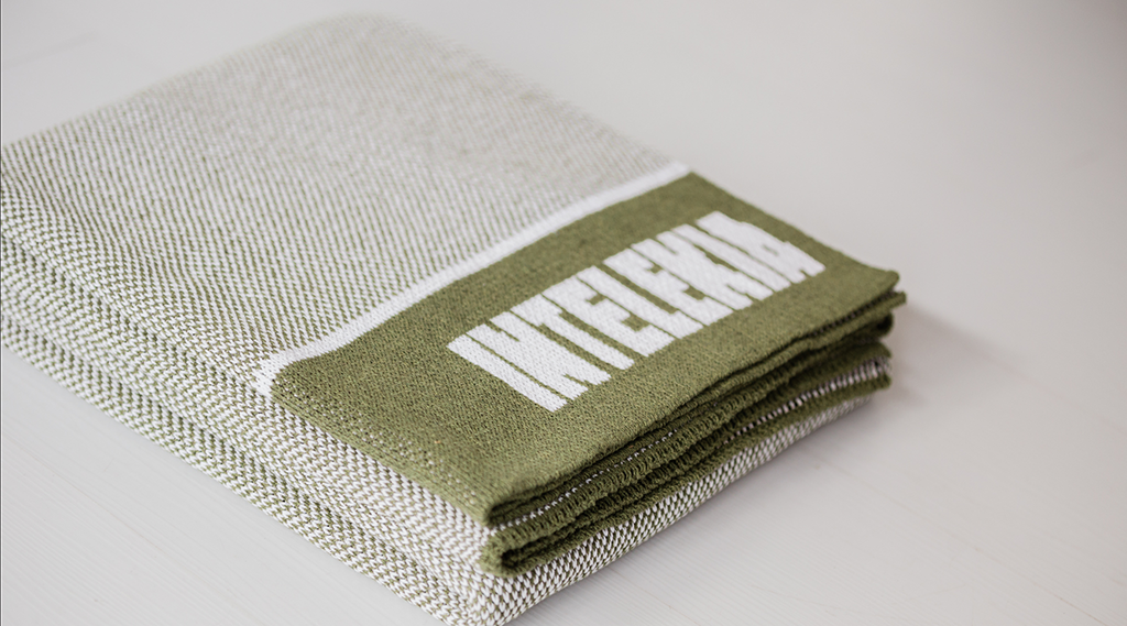 5 Ways Custom Throws Make a Lasting Impression