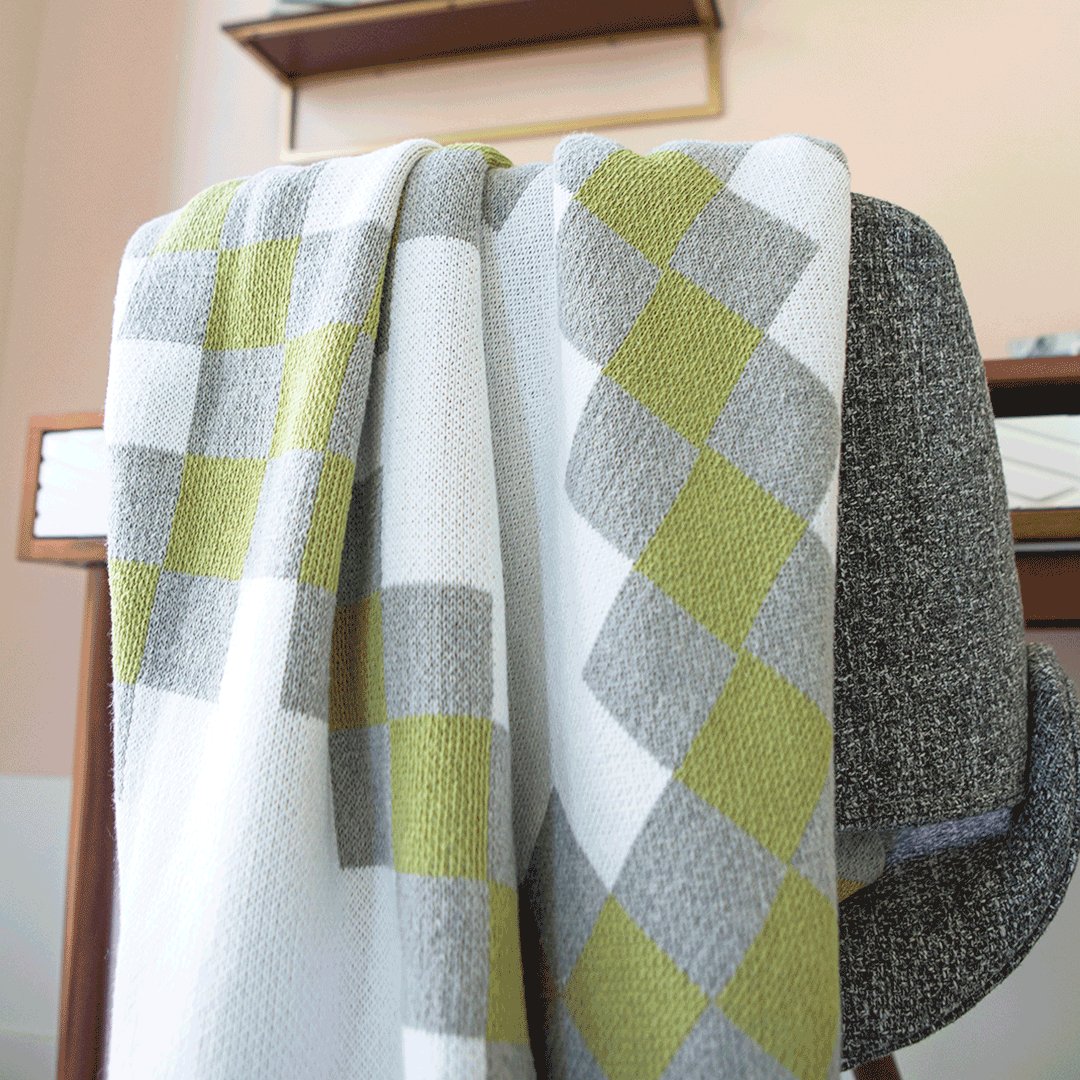 Seek & Swoon Baile Throw Blanket