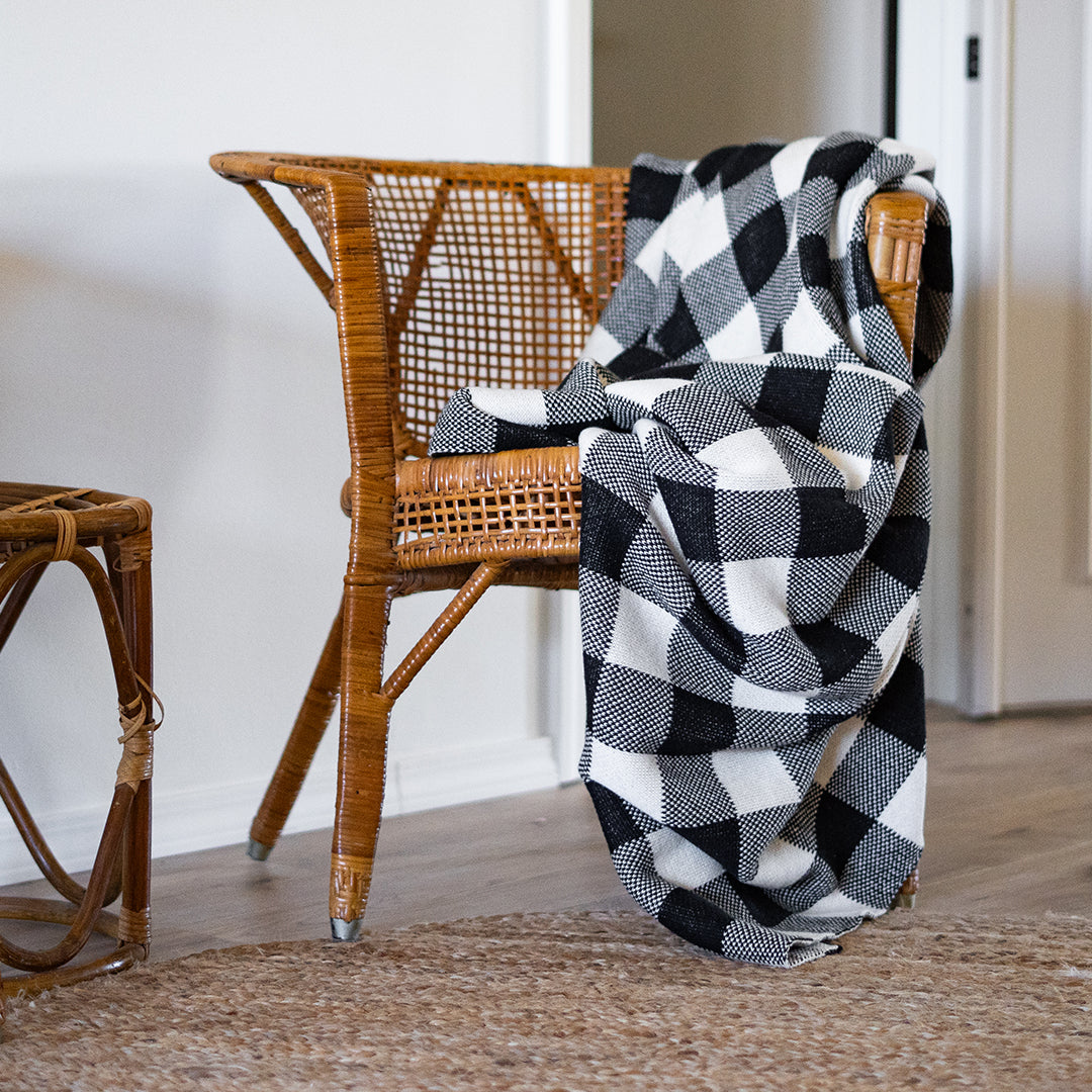 #color_Black + Ivory