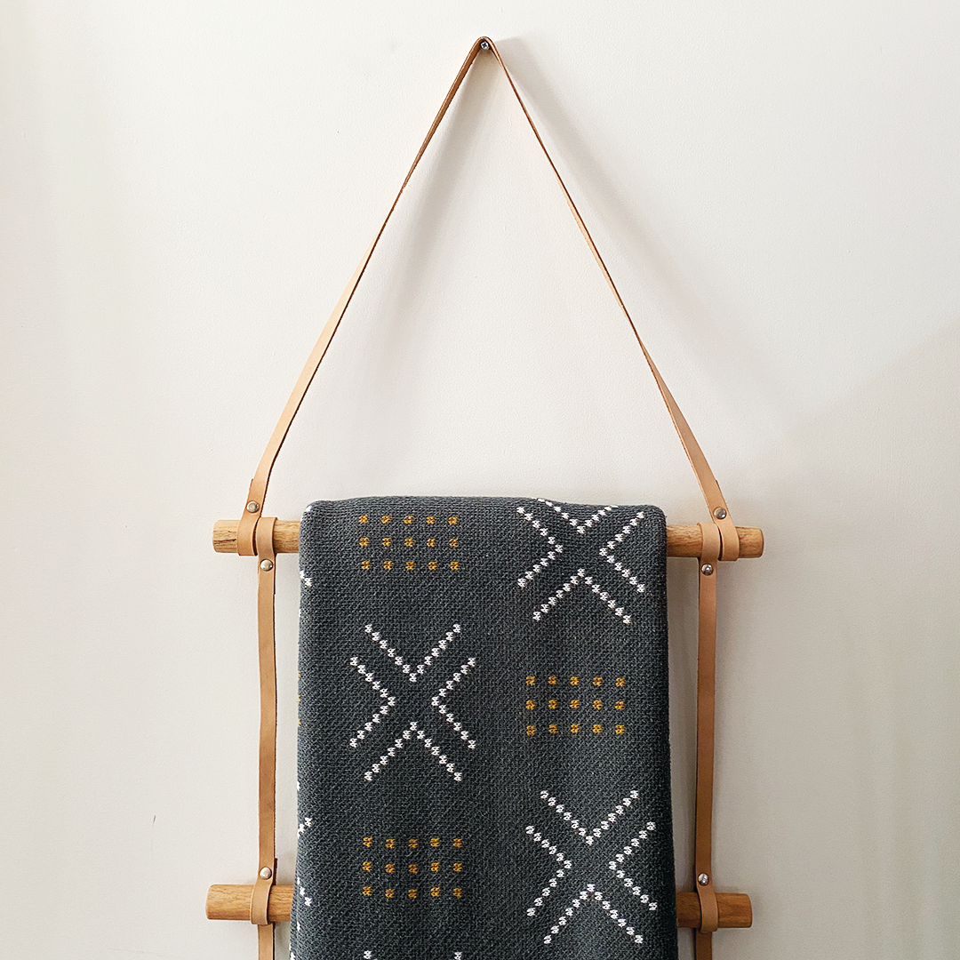 Hanging Blanket Ladder
