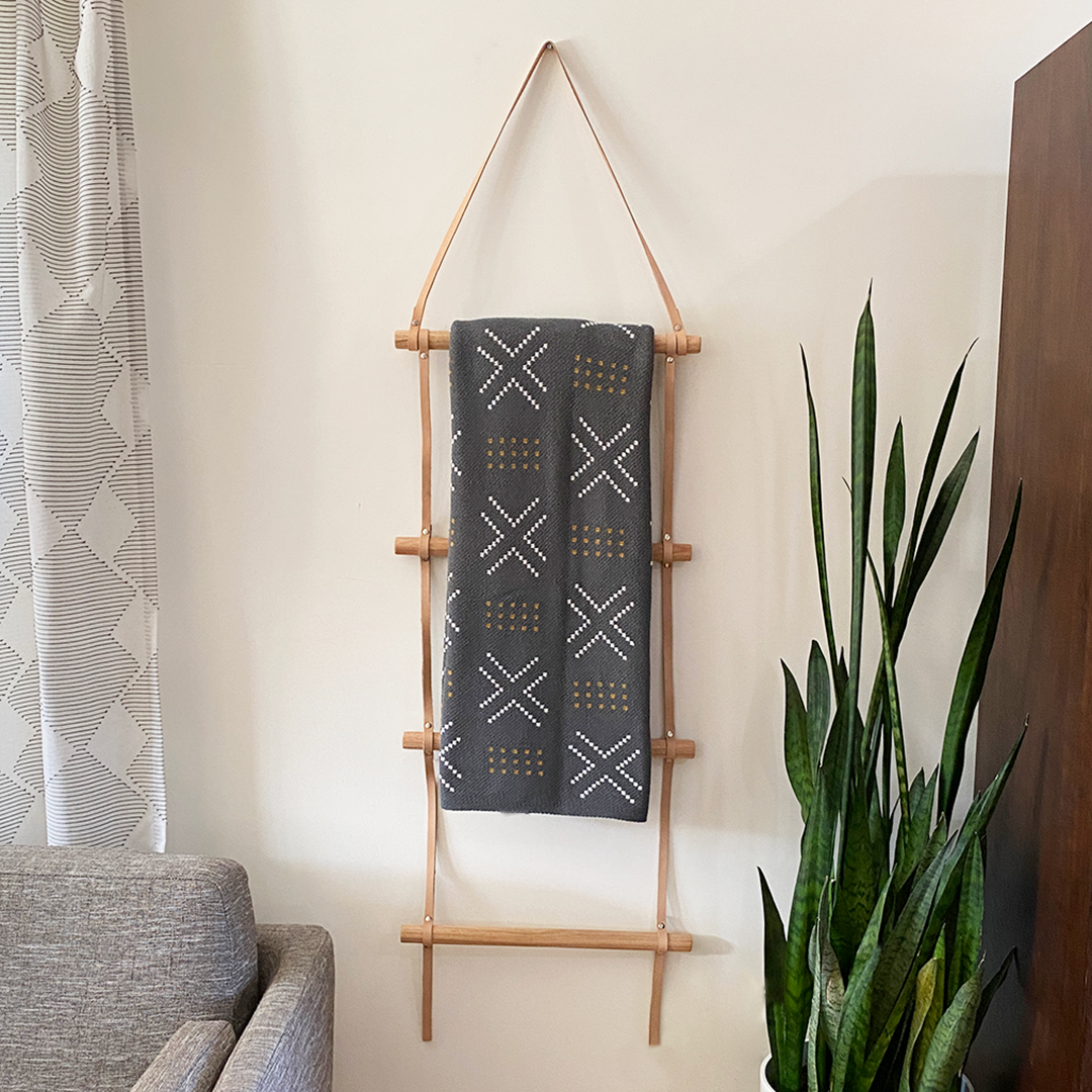 Hanging Blanket Ladder