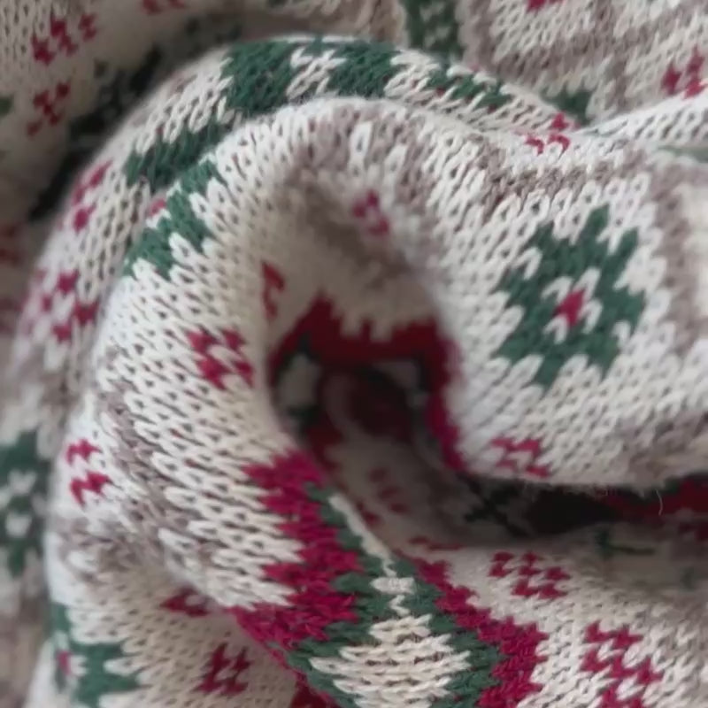 Jul throw, nordic inspired holiday pattern.